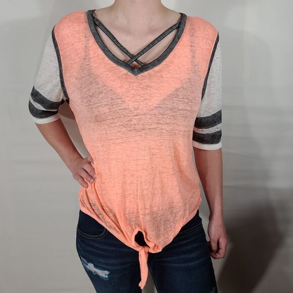 No Boundaries knotted varsity striped T-shirt - Picture 2 of 10